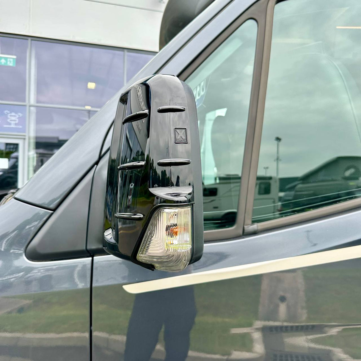 Für Mercedes Sprinter 906 glänzend schwarz Außenspiegelkappenabdeckungen – langlebiger, stilvoller Schutz