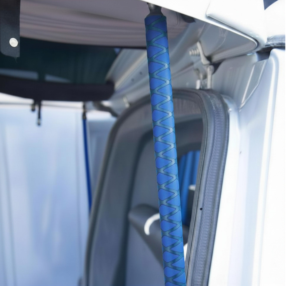 Für VW T5/T5.1 Heckklappen-Elevationsdach Gas-Strut Styling-Deckel (Cross Pattern) | Van-X