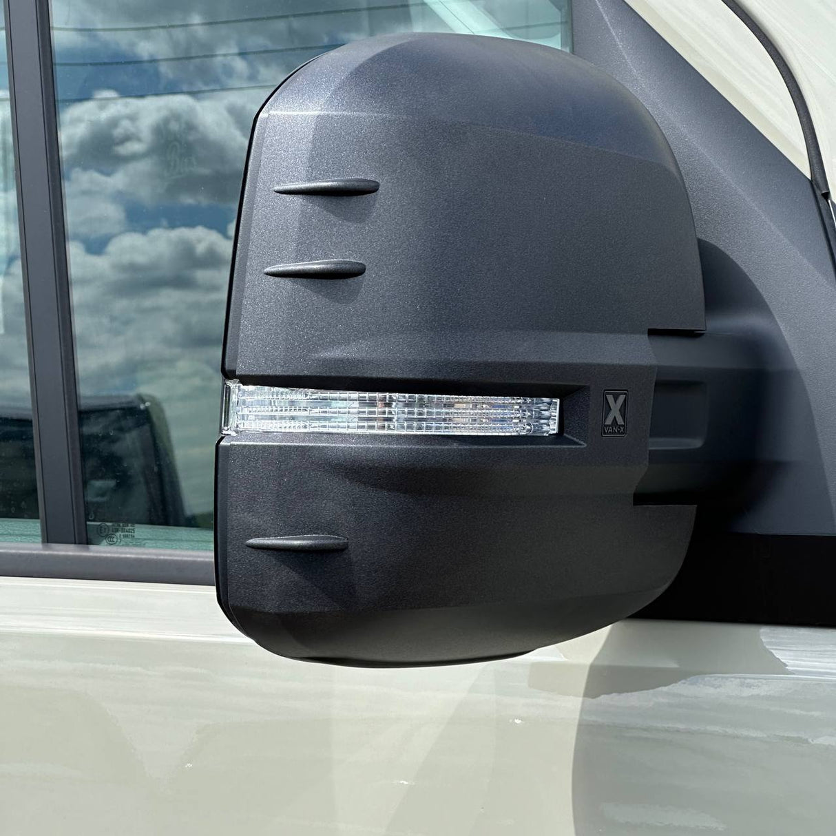 Für VW Crafter New Shape Spiegelabdeckungen – 2er-Set – Hammerite | Van-X