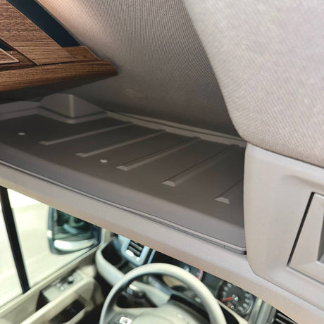 Für VW Crafter vordere Kabinenablage, hellgraue Gummieinsätze – Stauraumeinlage (2018+)