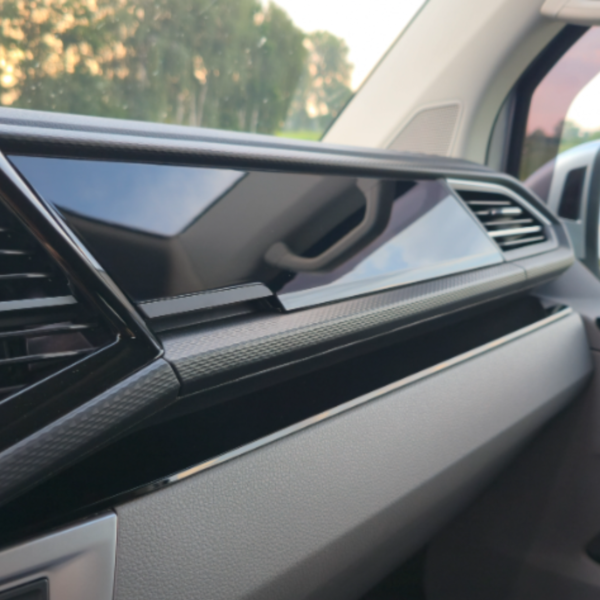 Für VW T6.1 Transporter Armaturenbrett Upgrade Van-X – Premium 4-teiliges glänzend schwarzes unteres Armaturenbrett und Türkartenset