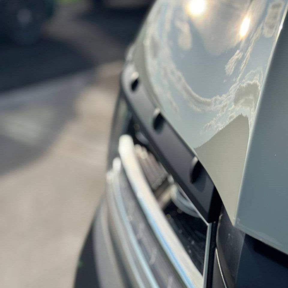 Für den neuen VW Crafter Scheinwerfer Augenbrauenverkleidung – Mattschwarz - Van Styling Accessory by Van-X