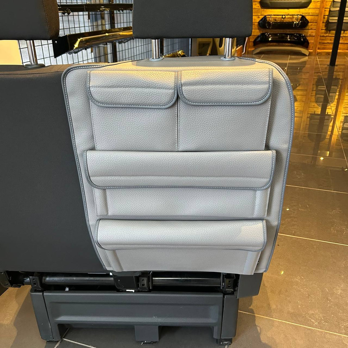 Für den neuen VW Crafter Soziussitz Rückenlehne Organizer Doppel Rechts | Dunkelgraue Aufbewahrungstasche aus Kunstleder – Van-X