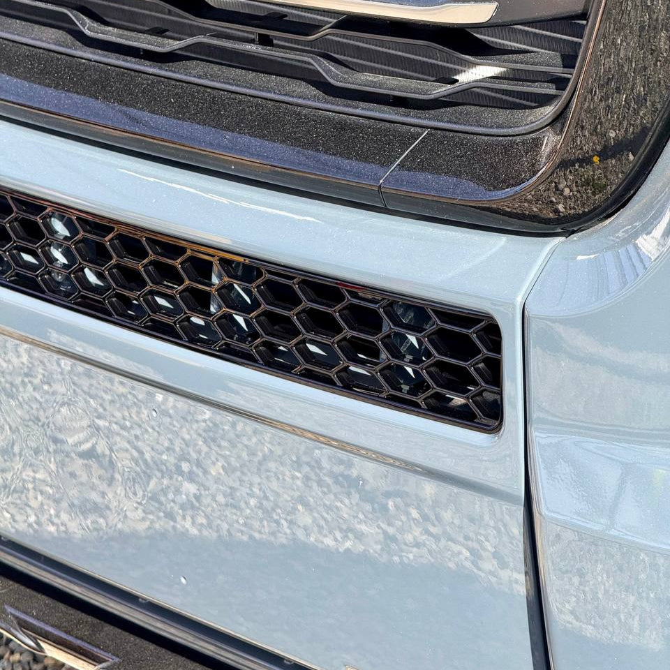 Fiat Ducato Stoßfänger Wabengitter ohne Parksensoren – Glänzend Schwarz