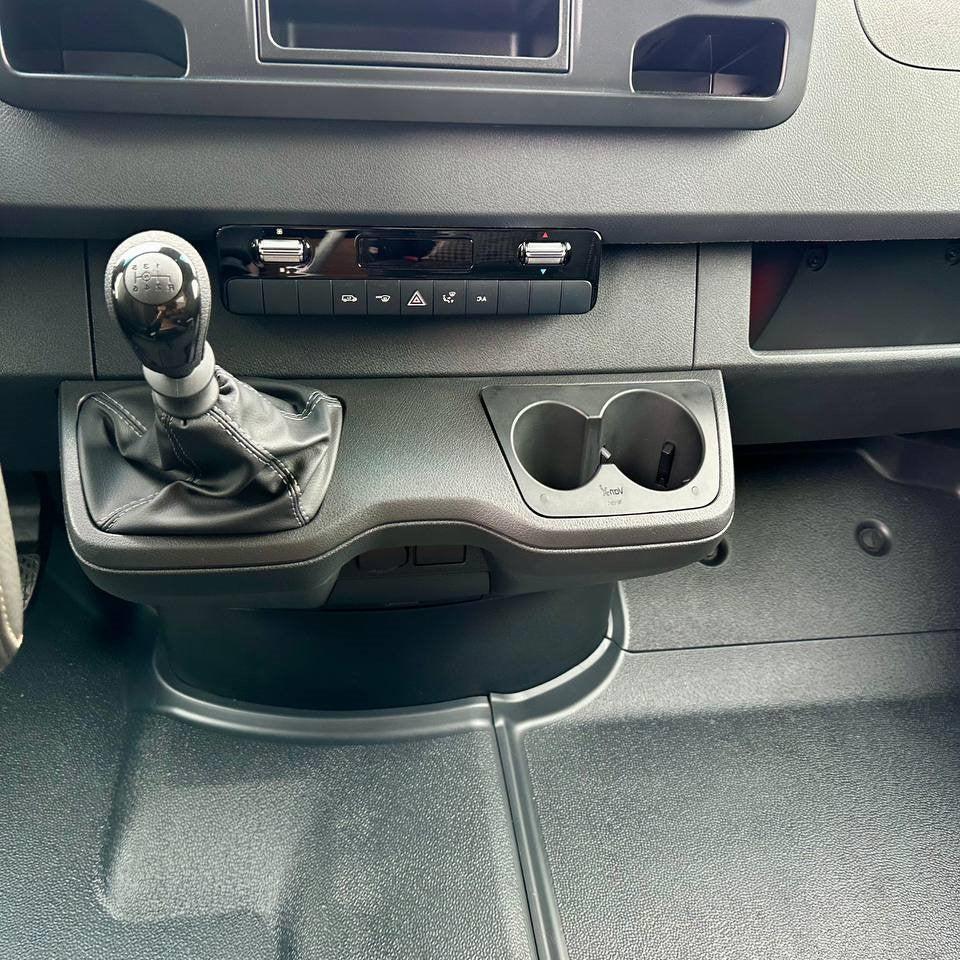 Für Mercedes Sprinter 907 Getränkehalter – Armaturenbretthalterung rechts | Van-X Zubehör