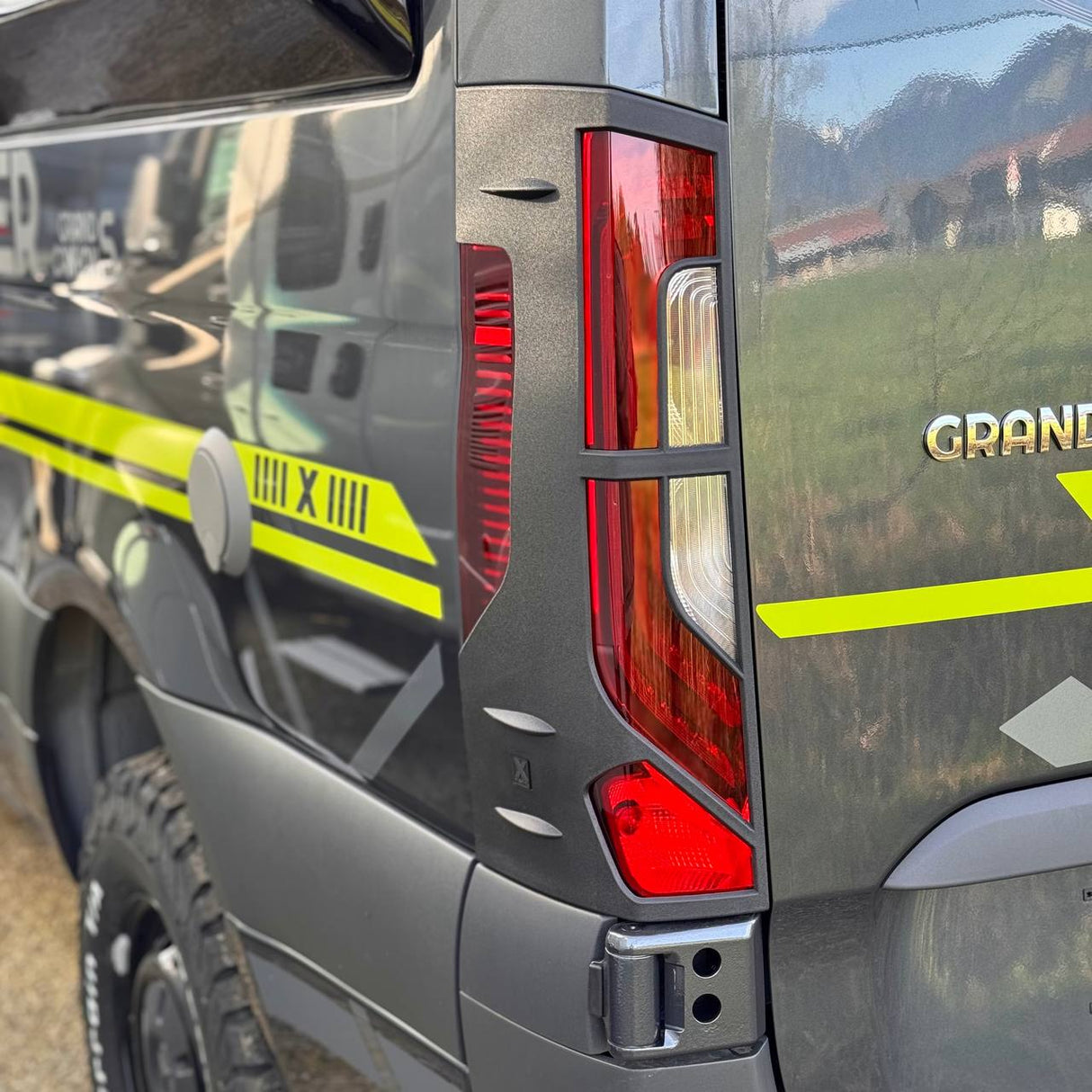 Für Mercedes-Benz Sprinter 907 Rücklichtschutz | Rücklichtprotektoren für Sprinter Vans – Van-X