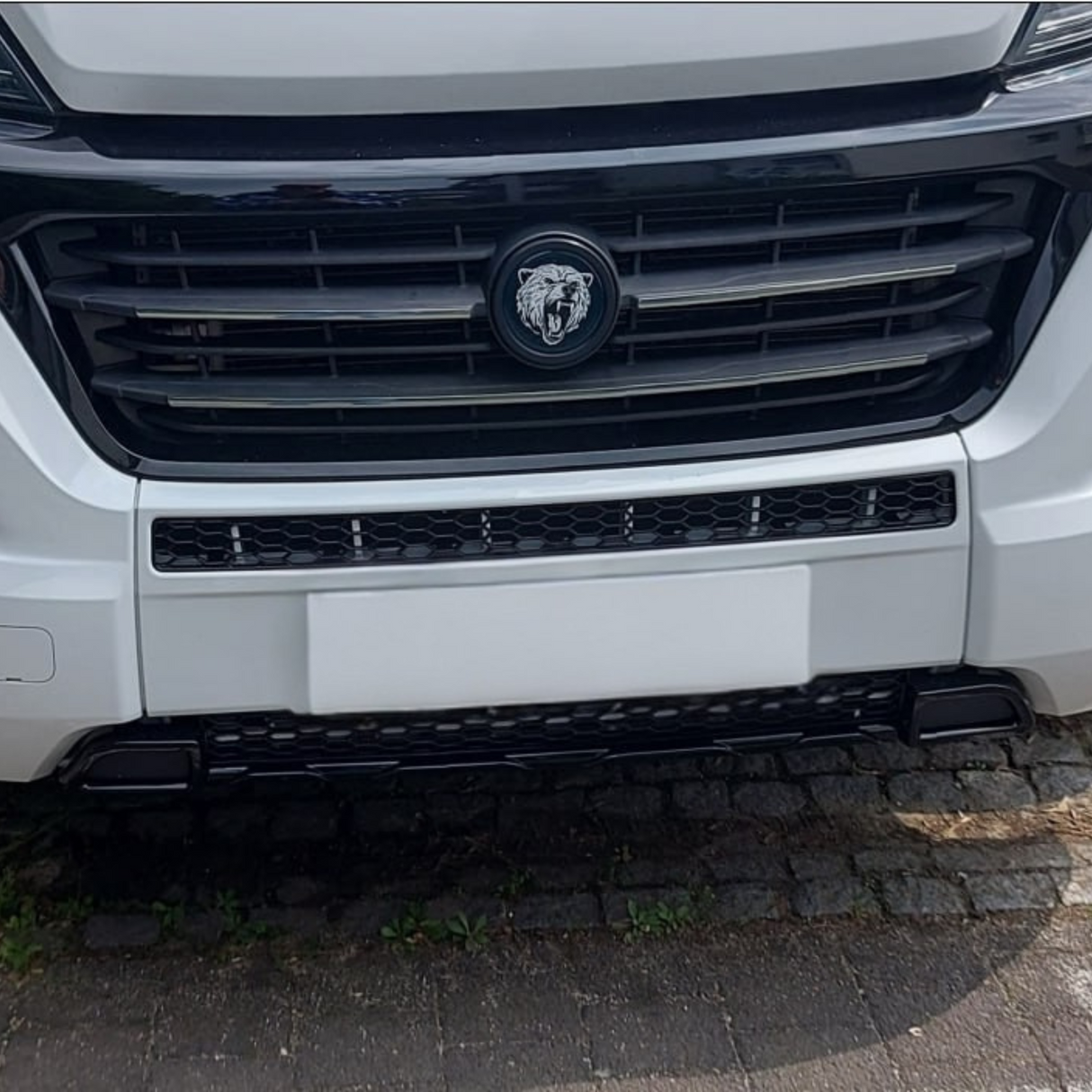 Fiat Ducato Stoßfänger Wabengitter ohne Parksensoren – Glänzend Schwarz