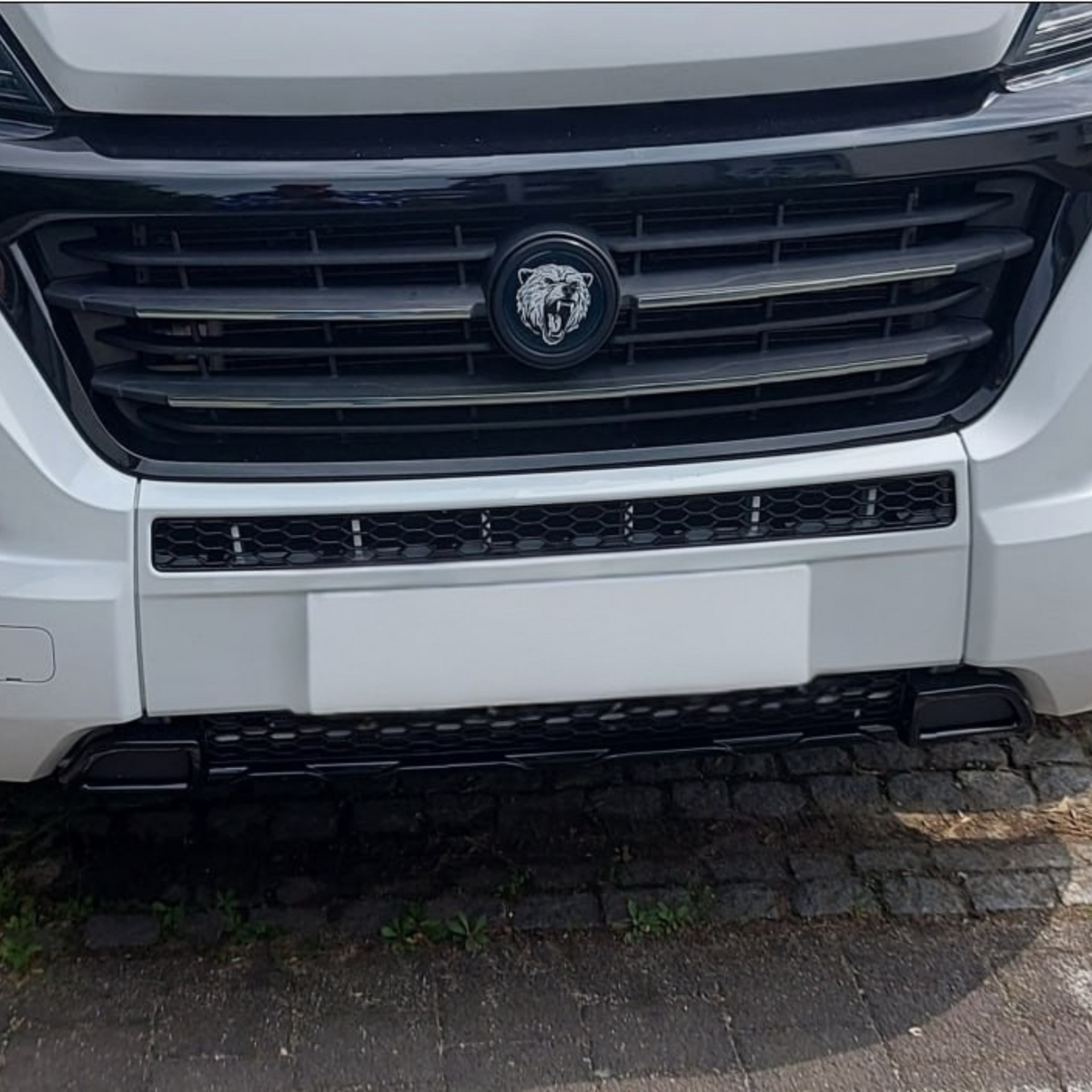 Fiat Ducato Khlergrill Schwarz