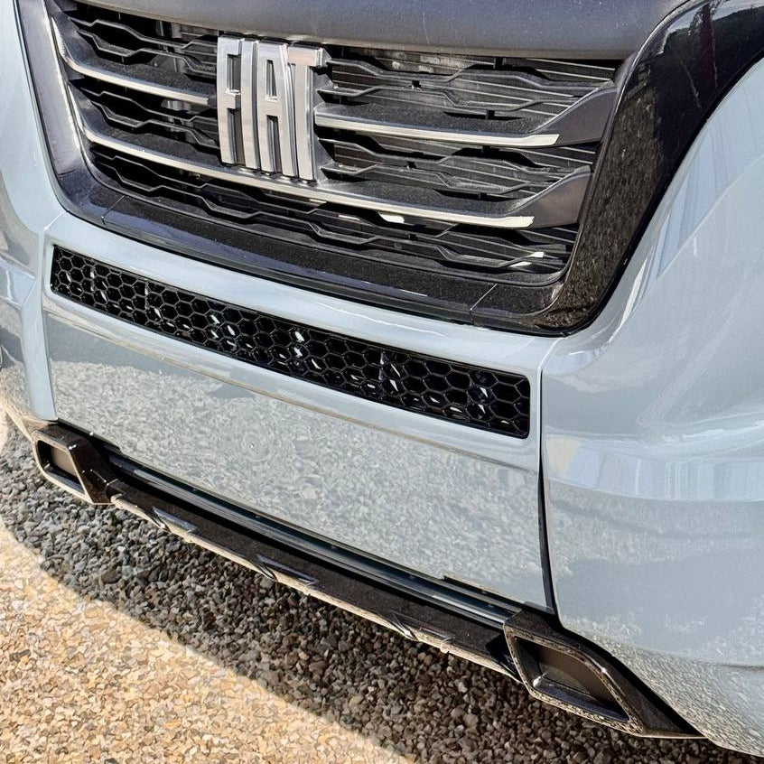 Peugeot Boxer Stoßfänger Wabengitter ohne Parksensoren – Glänzend Schwarz