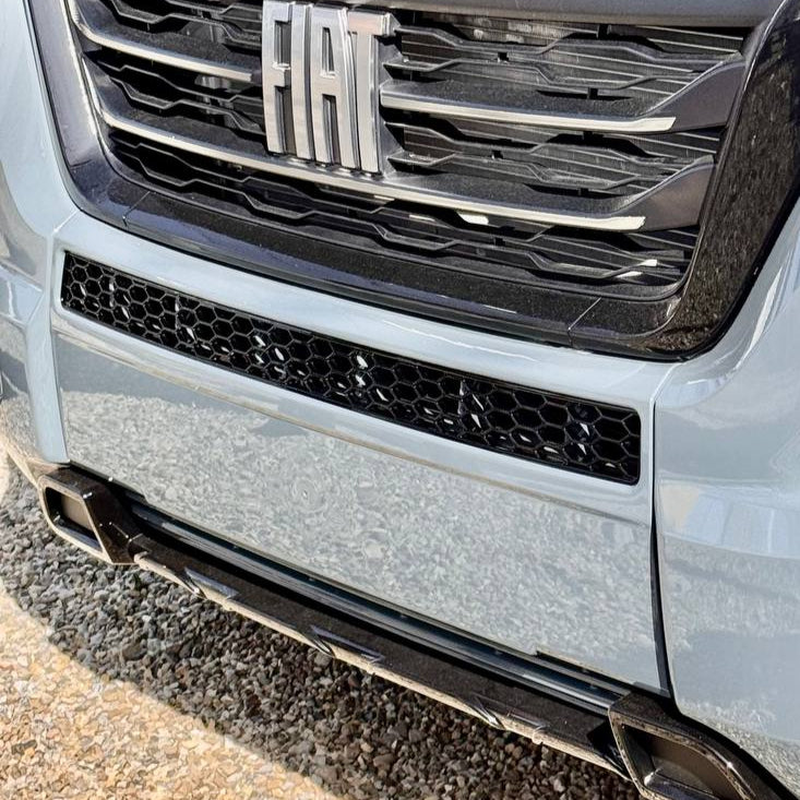 Fiat Ducato Stoßfänger Wabengitter ohne Parksensoren – Glänzend Schwarz