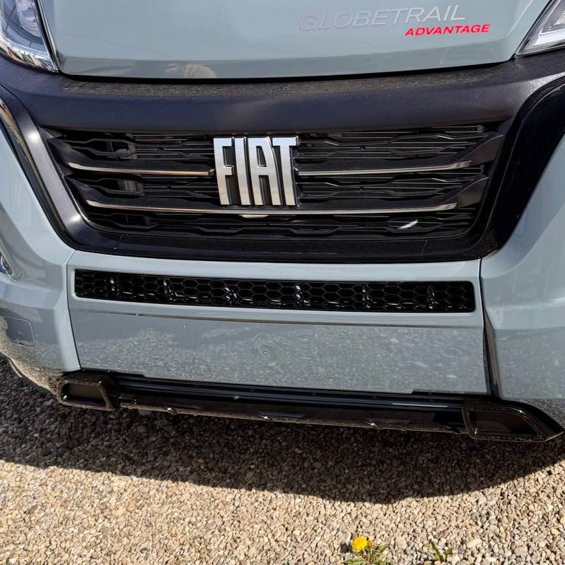 Citroën Relay Stoßfänger Wabengitter ohne Parksensoren – Glänzend Schwarz