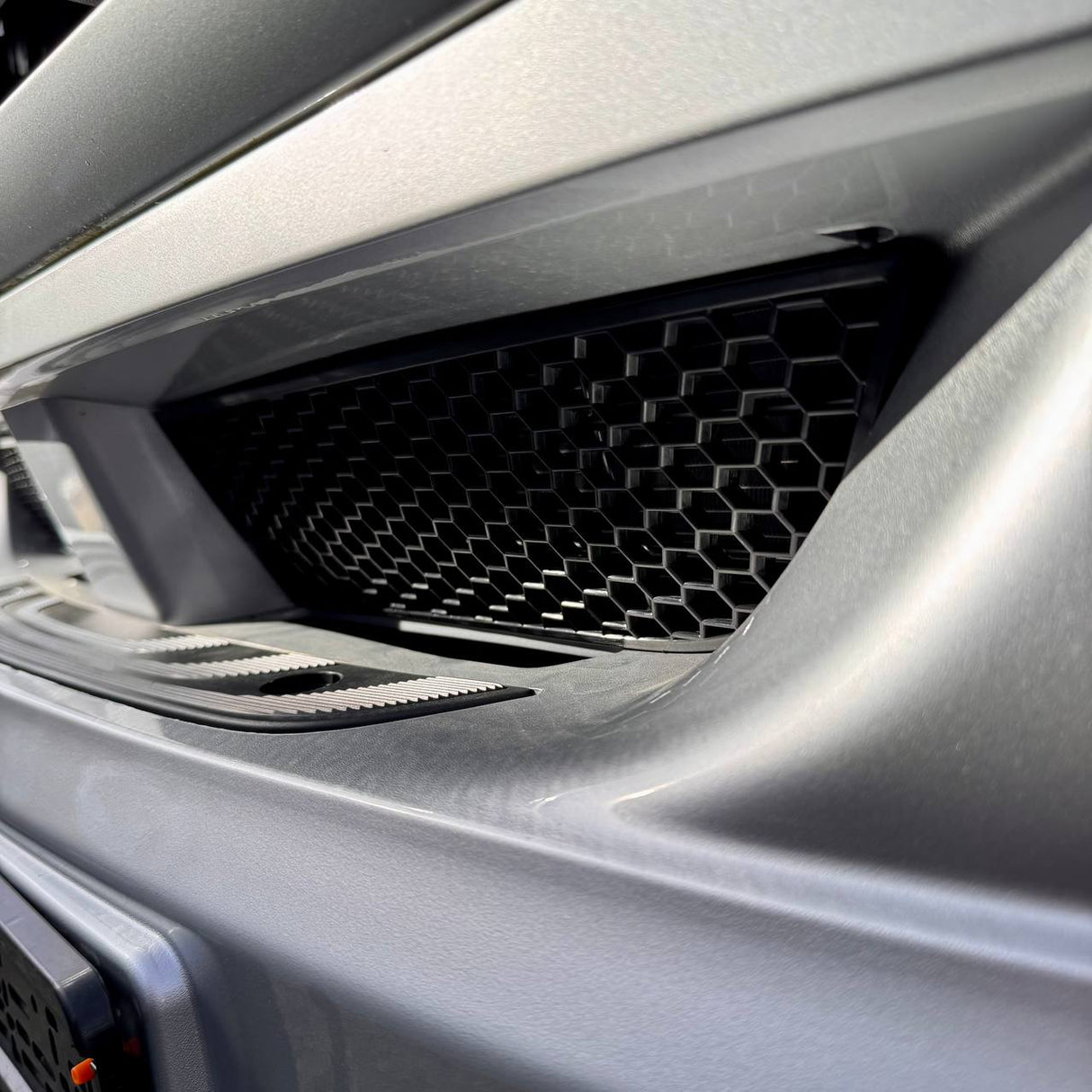 Für Mercedes Sprinter 907 Frontstoßstange Wabengitter – 2er Set - Van-X