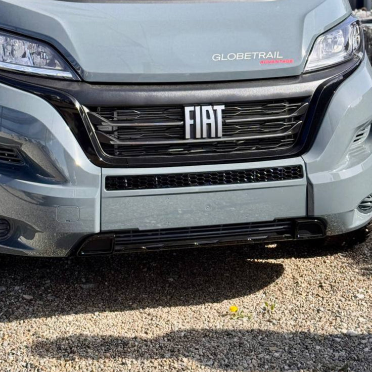 Citroën Relay Stoßfänger Wabengitter ohne Parksensoren – Glänzend Schwarz
