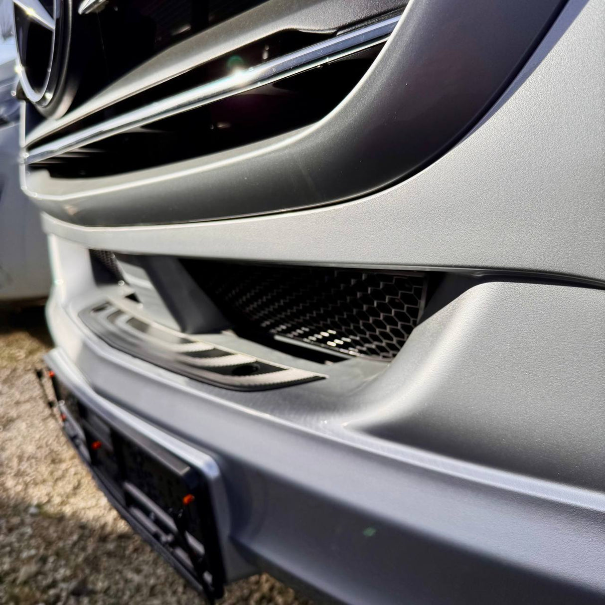 Für Mercedes Sprinter 907 Frontstoßstange Wabengitter – 2er Set - Van-X