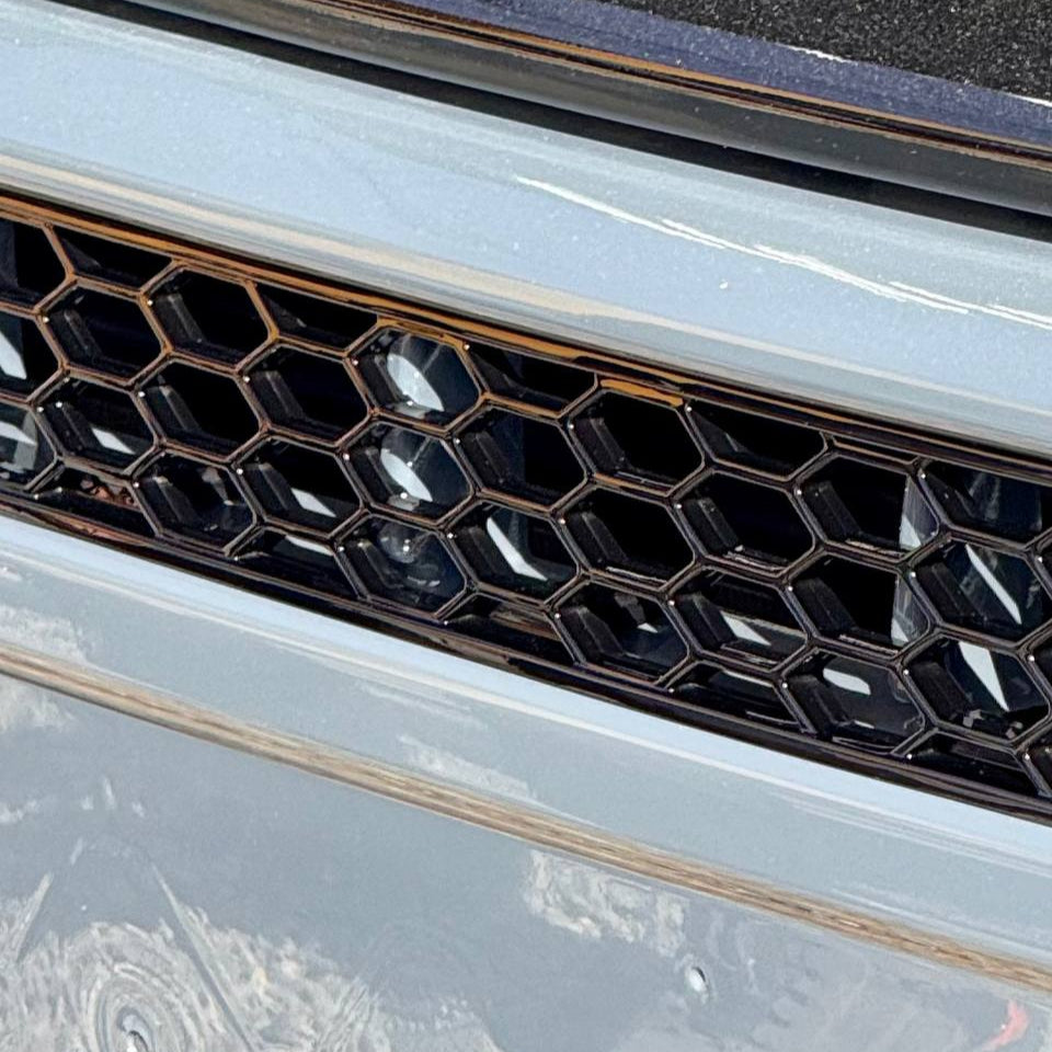 Vauxhall Movano Stoßfänger Wabengitter ohne Parksensoren – Glänzend Schwarz