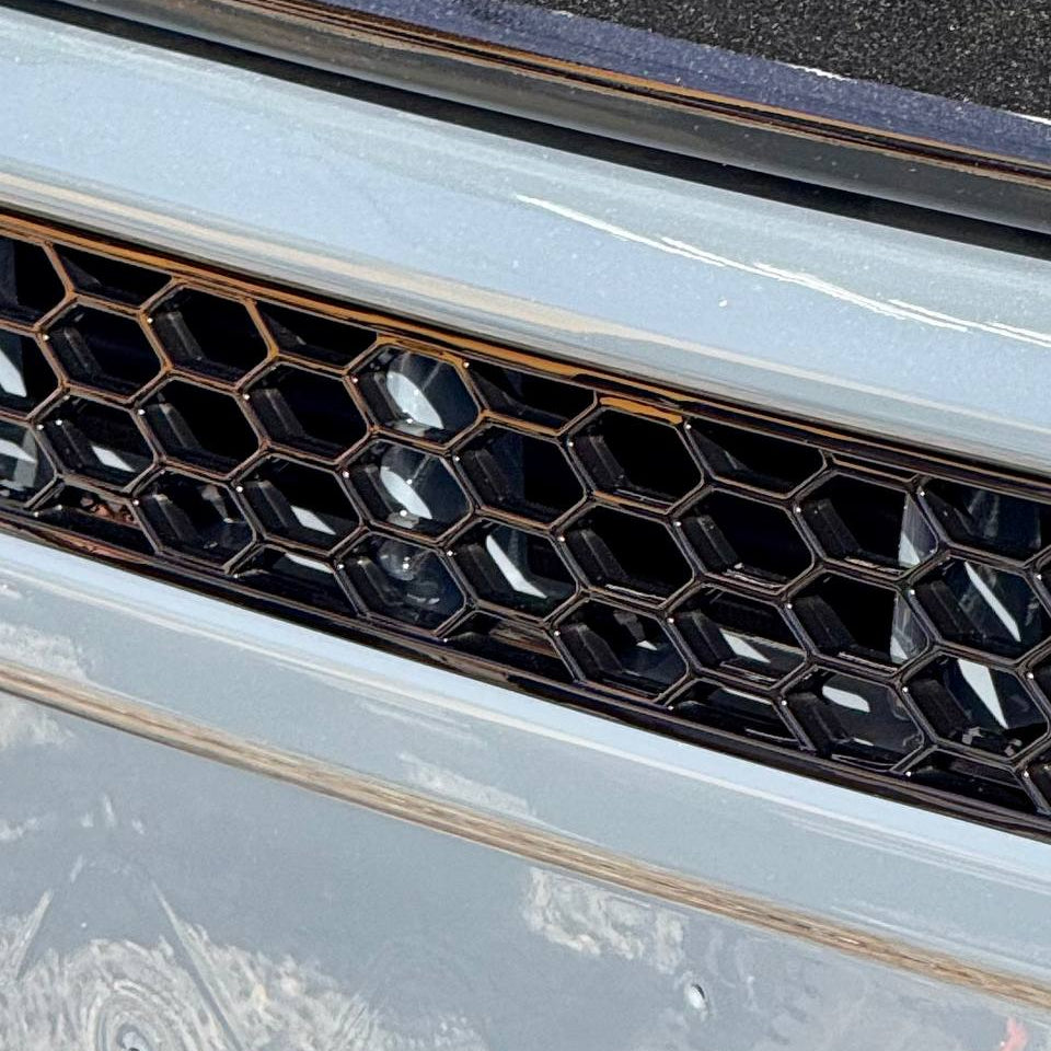 Fiat Ducato Stoßfänger Wabengitter ohne Parksensoren – Glänzend Schwarz