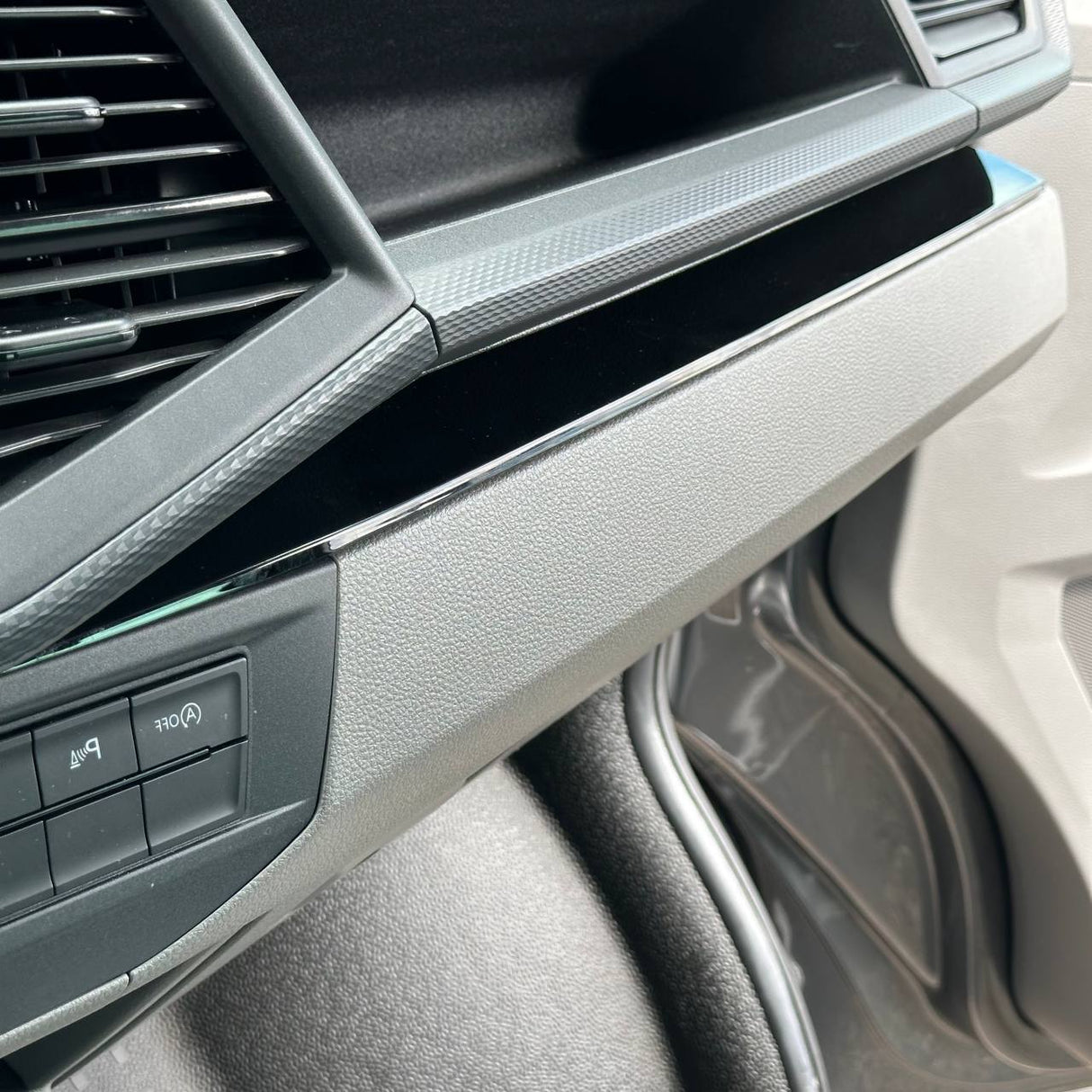 Für VW T6.1 Transporter Armaturenbrett Upgrade – 4-teiliges glänzendes unteres Armaturenbrett-Zierset