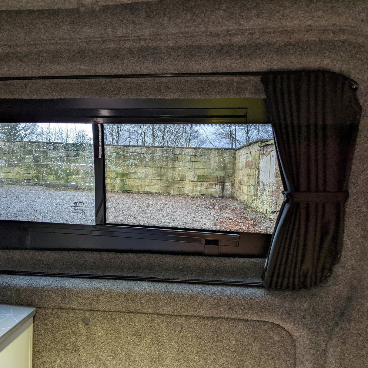 Für das neue Modell Transit Custom Premium Fenster-Gardinen - Schwarz/Schwarz - STELLEN SIE IHRE EIGENE BUNDEL ZUSAMMEN! Van-X