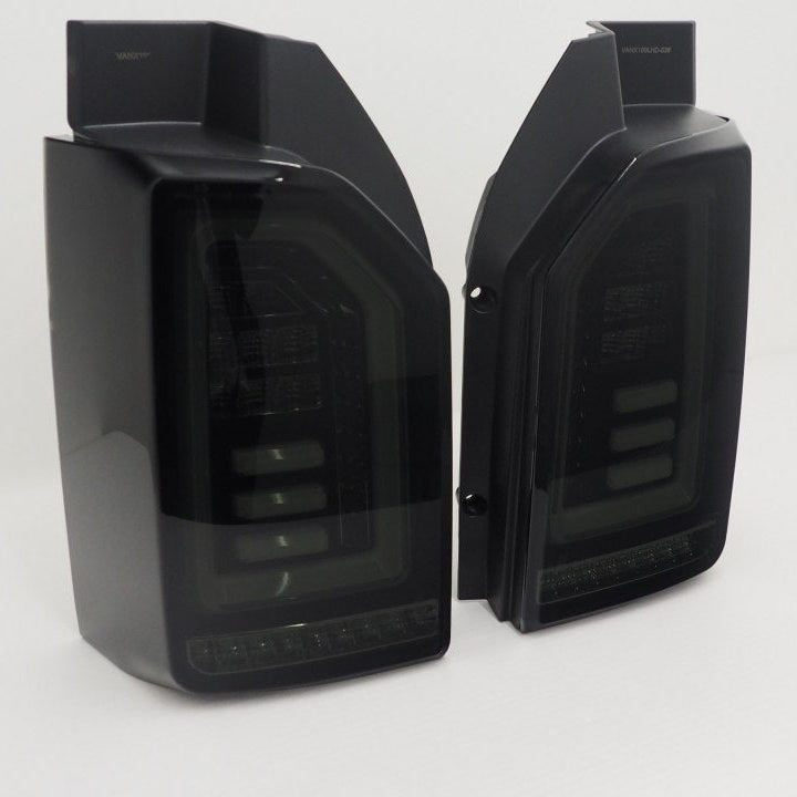 Für VW T6 geräucherte Heckklappe LHD White-Bars European Left Hand Drive Van nur Sequential Indicator