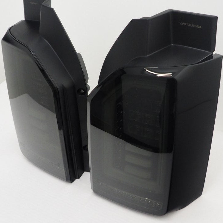 Für VW T6 geräucherte Heckklappe LHD White-Bars European Left Hand Drive Van nur Sequential Indicator