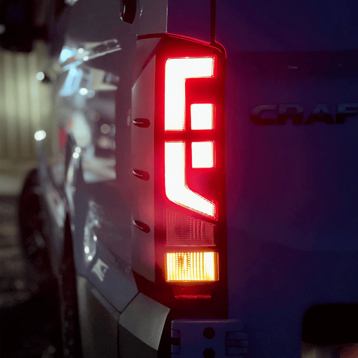 Für Volkswagen Crafter Rücklichtschutz - Mattschwarz (ab 2018)