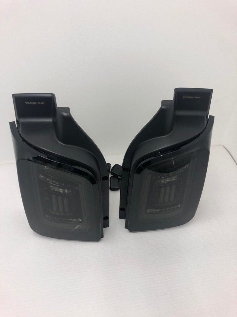 Für VW T5, T5.1 Smoked Barn Door LHD Rückleuchten Weiß Bars LED Left Hand Drive Van only MK3