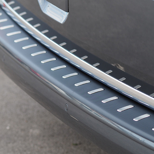 Für VW T6.1 Transporter Heckstoßstangenschutz Edelstahl / Kohlefaserfolie (nur Heckklappe)