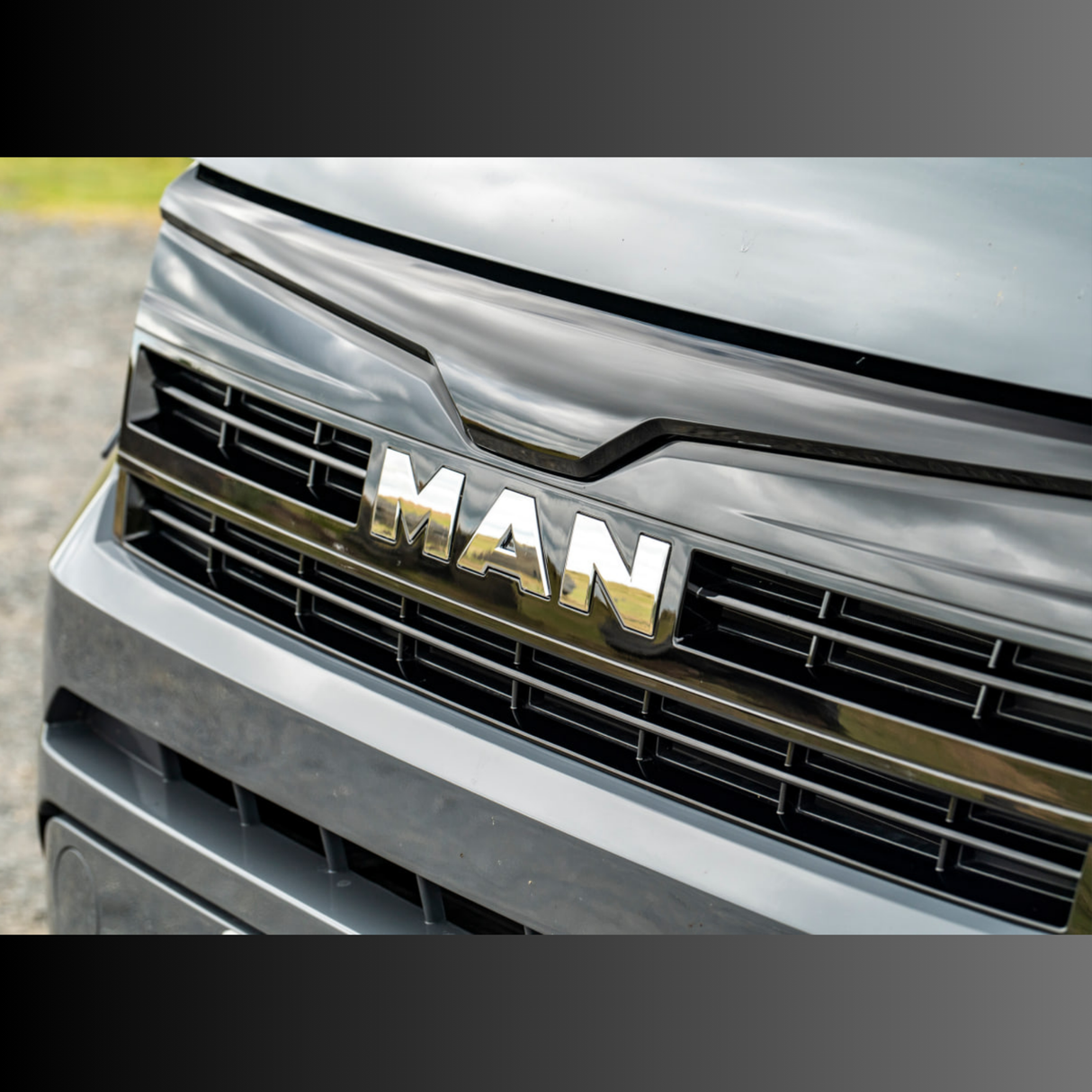 Für MAN TGE Kühlergrillblende ohne Emblem – Schwarz glänzend | Premium-Frontgrill-Upgrade für TGE Van