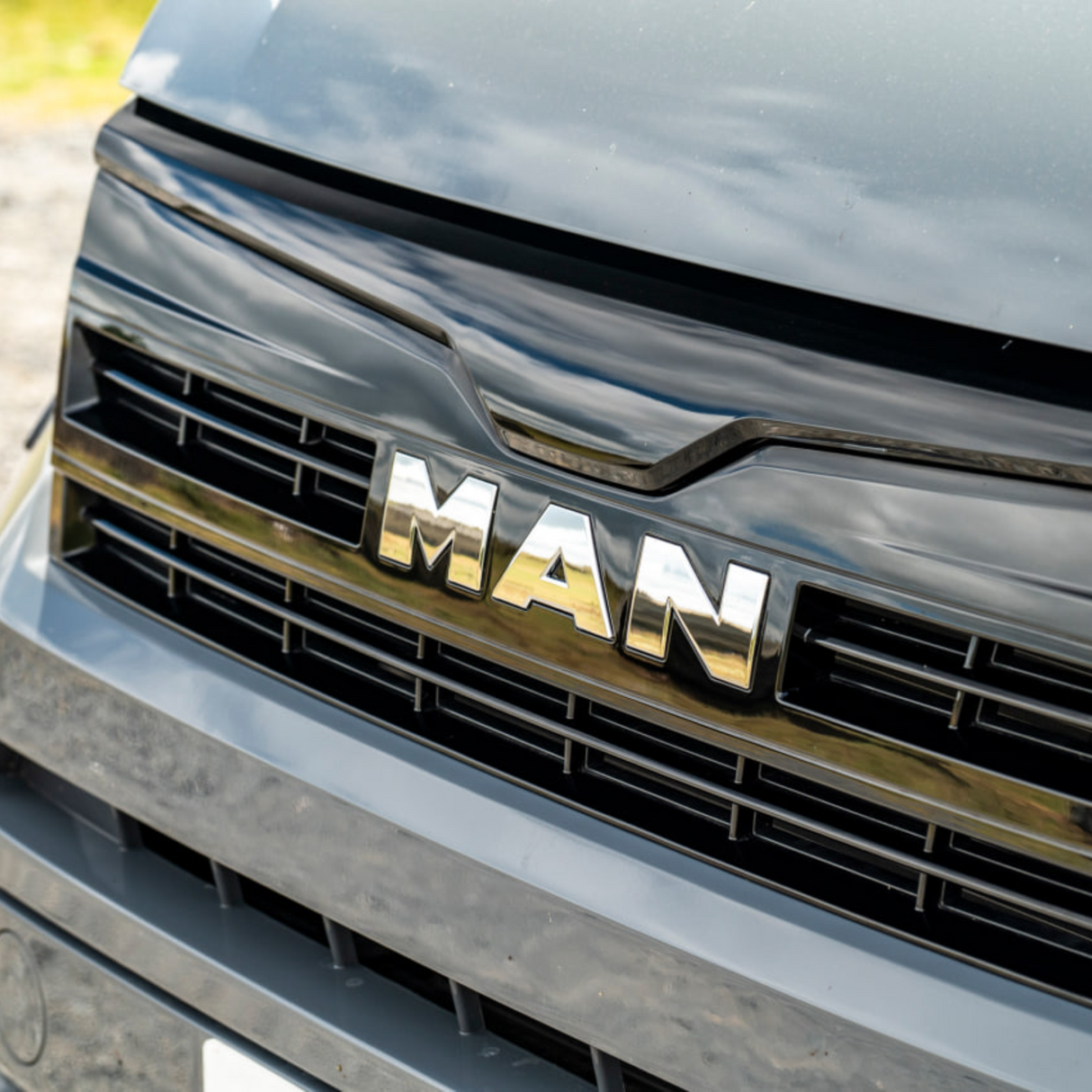 Für MAN TGE Kühlergrillblende ohne Emblem – Schwarz glänzend | Premium-Frontgrill-Upgrade für TGE Van