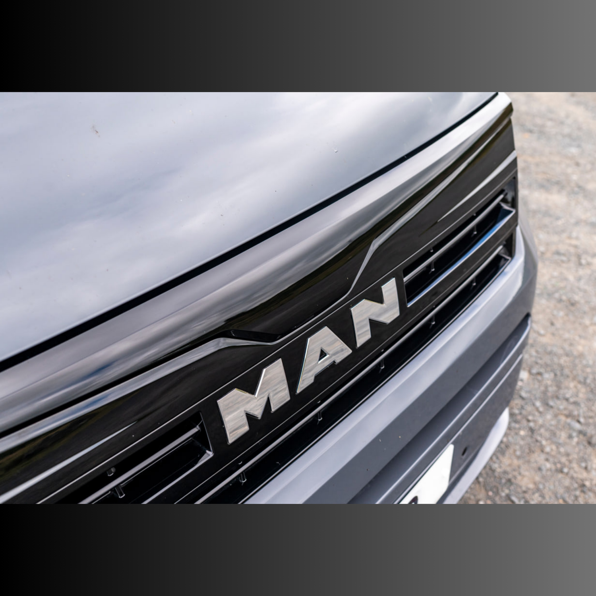 Für MAN TGE Kühlergrillblende ohne Emblem – Schwarz glänzend | Premium-Frontgrill-Upgrade für TGE Van