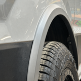 Für VW New Crafter / MAN TGE Radbogenschutze 4 Stück – Silber – Heavy Duty Flexible OEM+ No Cut Kit