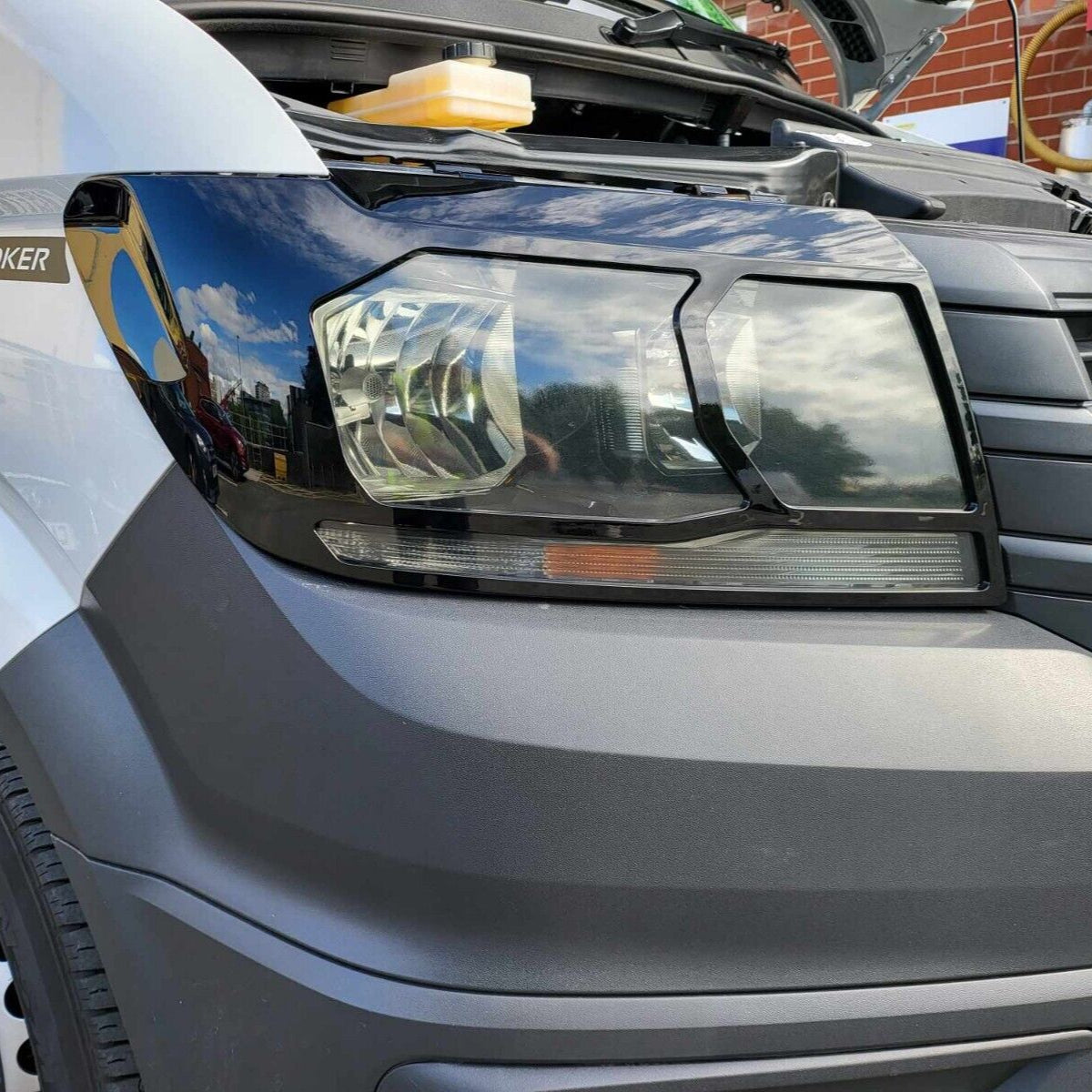 Für MAN TGE Scheinwerferschutz – Schwarz glänzend – Premium-Schutz | Van-X