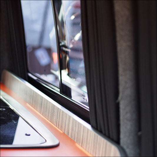 Premium-Fenstervorhänge für Renault Trafic - Schwarz/Schwarz - ERSTELLEN SIE IHR EIGENES BUNDLE! Van-X