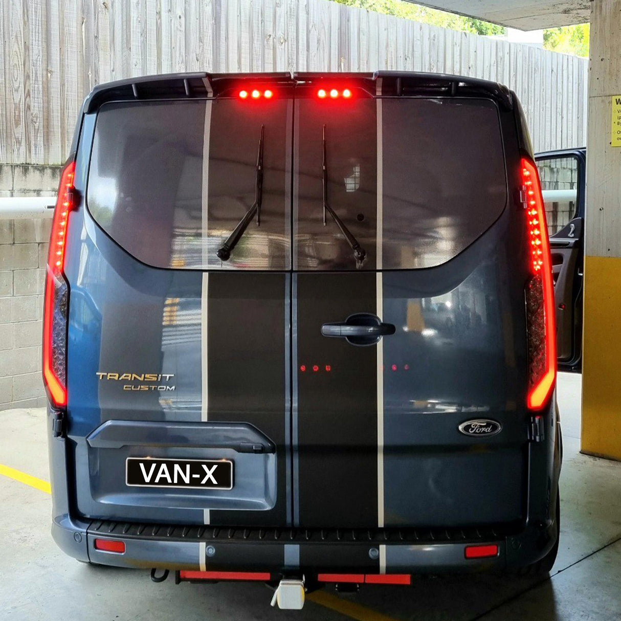 Für Ford Transit Custom Van MK2 Sequentieller Blinker LED Rückleuchten getönte Gläser