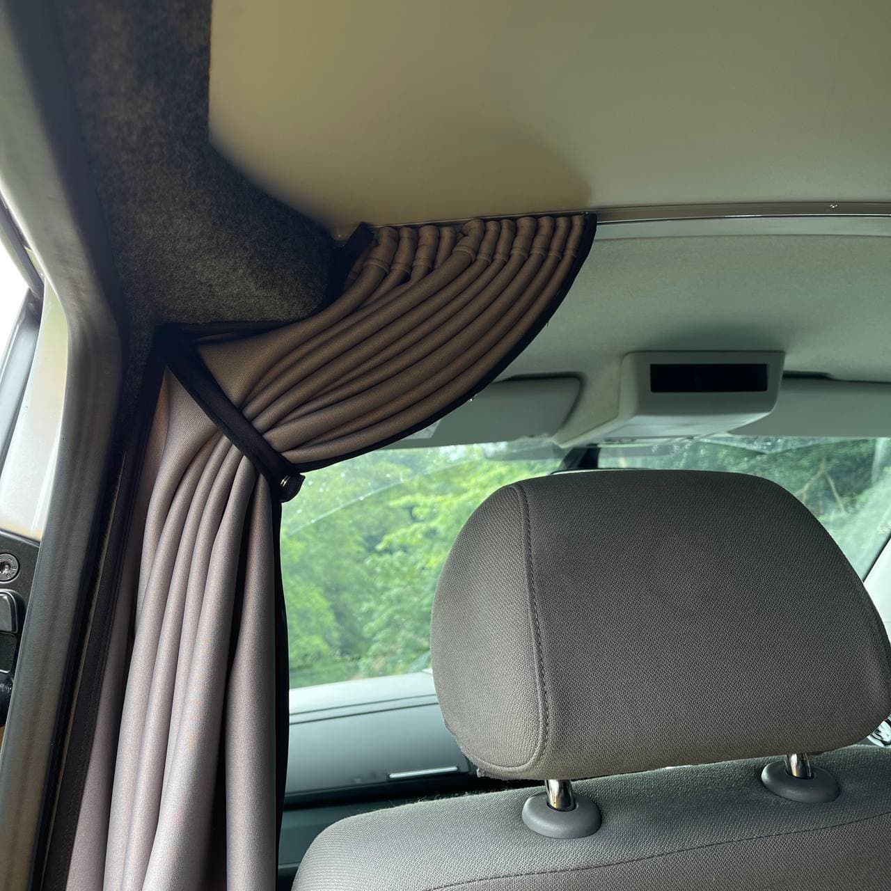 Ford Transit Custom Fahrerhausteiler-Vorhangsatz