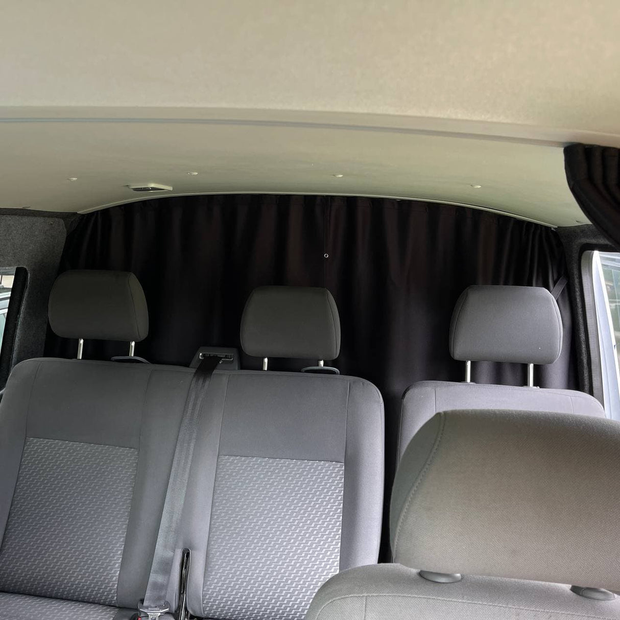 VW T5/T5.1 Transporter Trennvorhang für die Rückbank
