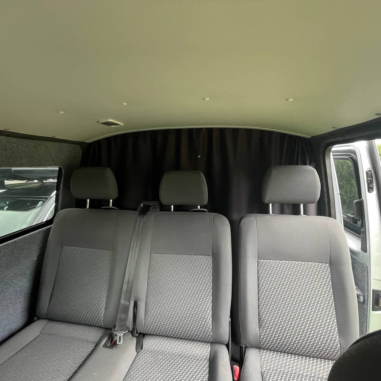 VW T5/T5.1 Transporter Trennvorhang für die Rückbank