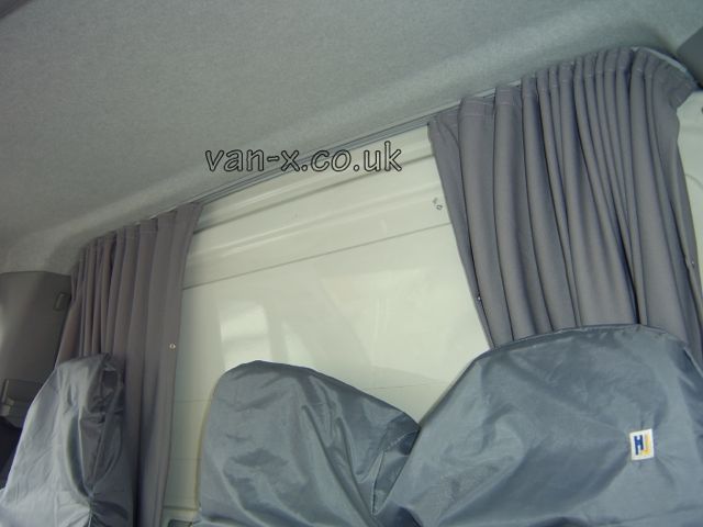 Peugeot Boxer Maxi-Cab Divider Curtain Kit