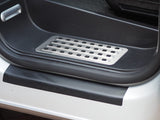 Für VW T6.1 Caravelle Style Full Step Set inkl. Fahrer-, Beifahrer- und Seitenschiebetür, perfekt für den Campervan-Ausbau, Highline-Logo-LED